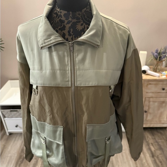 Forever 21 Men's Olive and Khaki Field Jacket - Picture 2 of 9